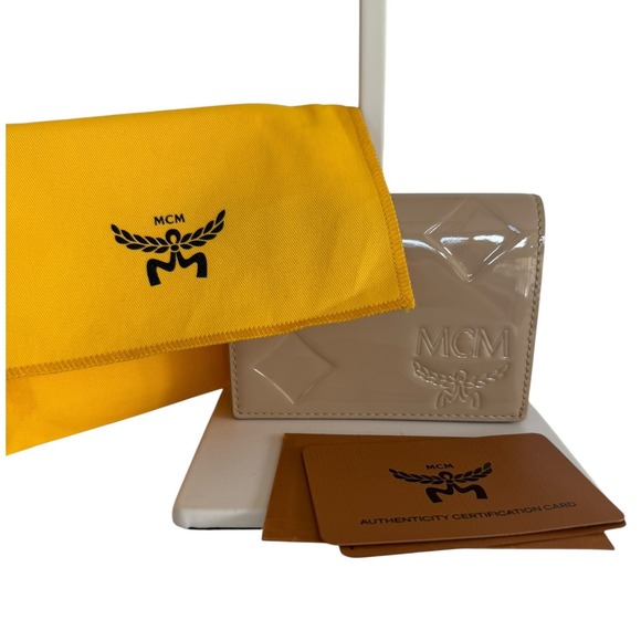 MCM Mini Patent Leather Wallet Beige Embossed Logo Coin Card/Holder Dusty NWOT - Picture 10 of 10